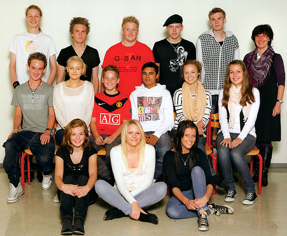 Simone og alle hendes klassekamerater.