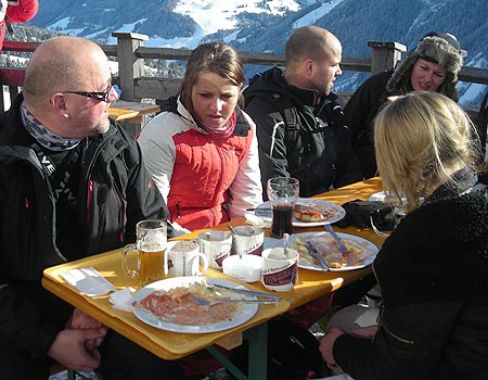 Jann Guldhammer, Cecilie Andersen, Mads Juhl, Kira Gustafson, Simone Guldhammer